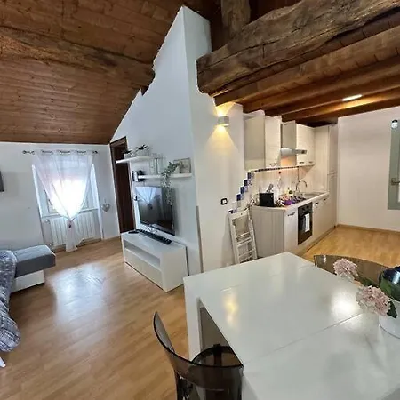 Casa Vacanze Stezzano Apartment *